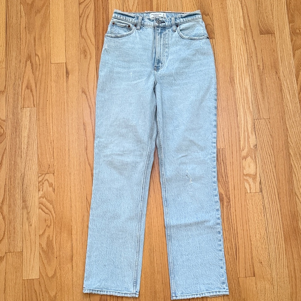 Curve Love Distressed Ultra High Rise 90s Straight Jean